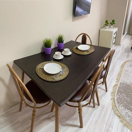 Оригинальная 1 Ком Квартира В Сердце Алматы Appartement Buitenkant foto
