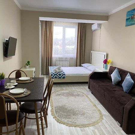 Оригинальная 1 Ком Квартира В Сердце Алматы Appartement Buitenkant foto