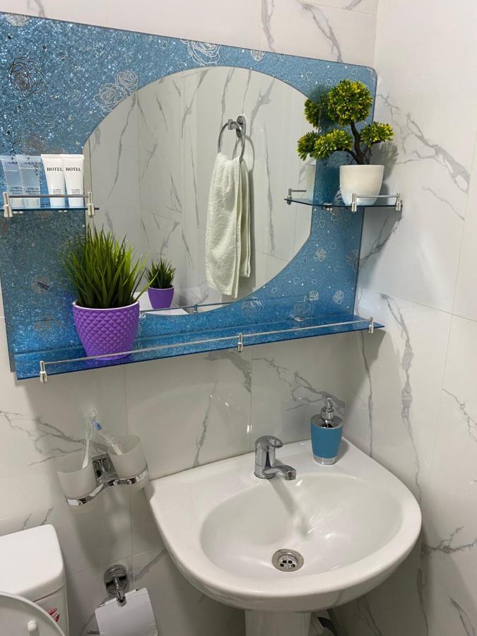 Оригинальная 1 Ком Квартира В Сердце Алматы Appartement Buitenkant foto